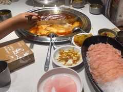 -老房老舍重庆火锅(假日城市店)