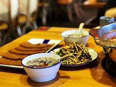 -野山舂·贵州现舂酸汤火锅(鸿通城店)