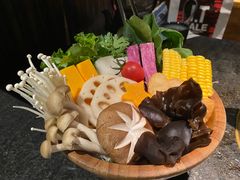 -湊湊火锅·茶憩(新中关购物中心店)