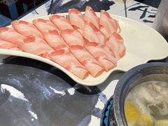 猪五花-名都晓荷塘主题火锅(建设大街店)