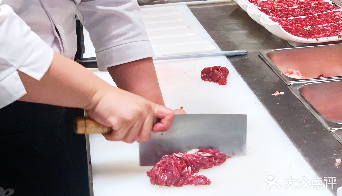 这家牛肉火锅太好吃了 