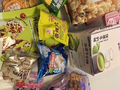 -赵一鸣零食(广州荔湾路店)