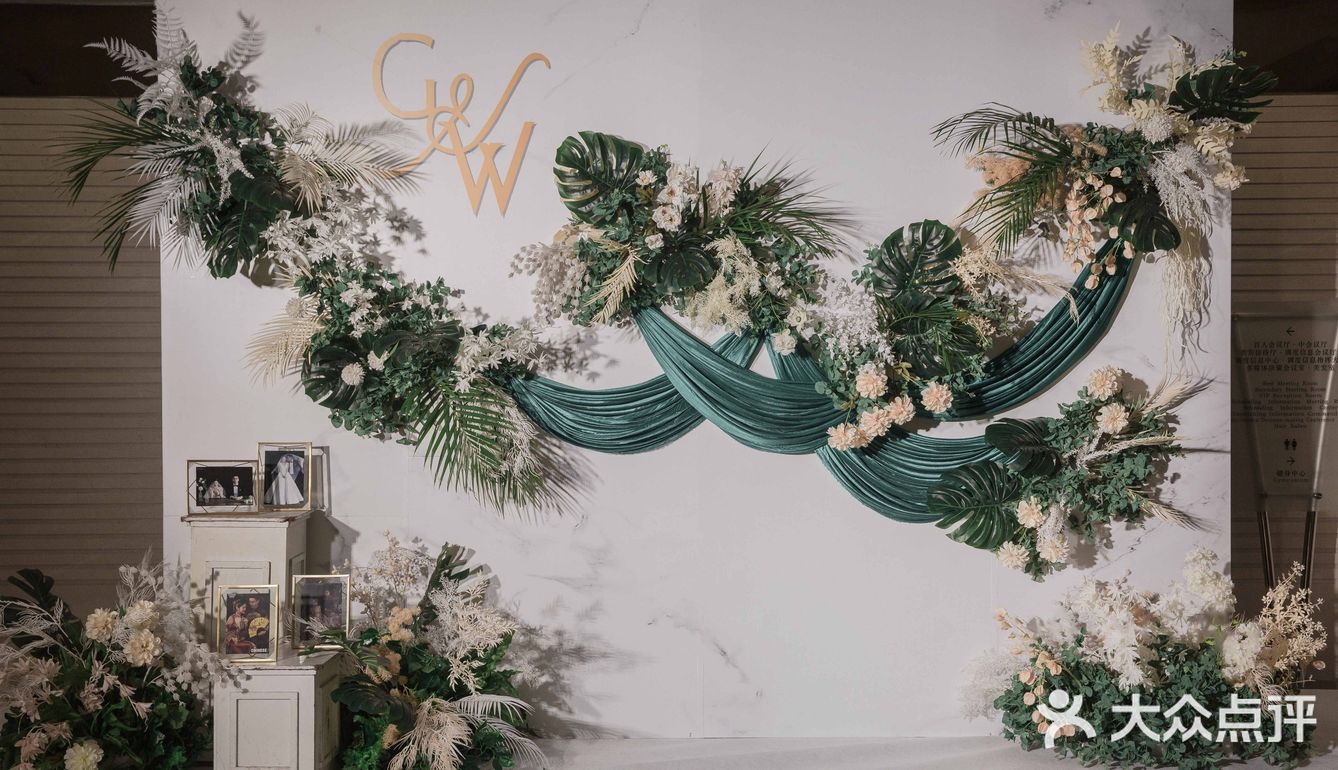 甜甜的喜糖比不上你们心中的甜蜜