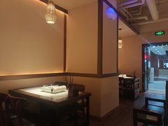 大堂-旺福·贵州酸汤牛肉火锅(陆悦天地店)