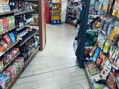 -全家便利店(漕溪北路七店)