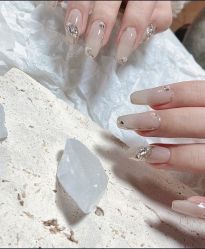 -悦指间美甲美睫