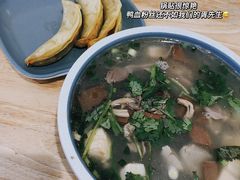 -老新隆牛肉锅贴(新街口店)