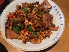 土萝卜干炒土腊肉-吃饭皇帝大土家民族菜(正大广场店)