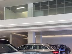 -上海冠松华奥奥迪4S店(张江店)