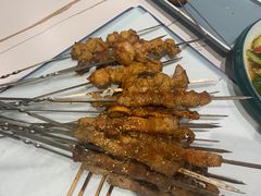 烤羊肉串-四季烟火烧烤酒场