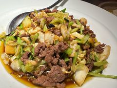 自制泡菜炒牛肉-闽上鲜·福建菜(龙湖滨江天街店)