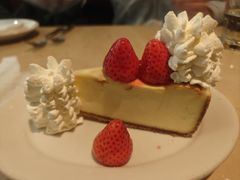 鲜草莓芝士蛋糕-The Cheesecake Factory芝乐坊餐厅(王府中环东座店)