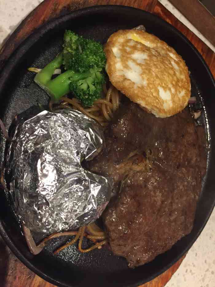 秀玉红茶坊(光谷天地店)-"秀玉的牛排很不错,我老公吃了两份,就是每.