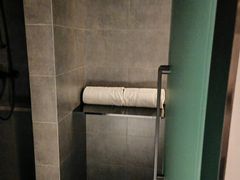 -上海虹桥中心爱琴海亚朵S酒店