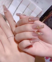 -悦指间美甲美睫