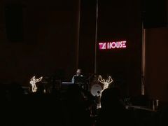 -TZ House音乐现场(来福士中心店)