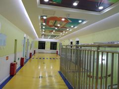 -LILY英语思维馆(玉泉路店)