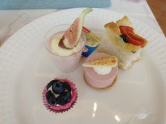 -湖景知味西餐厅•自助餐• 轻食(南京金茂威斯汀大酒店)