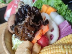 -湊湊火锅·茶憩(杭州湖滨银泰in77店)