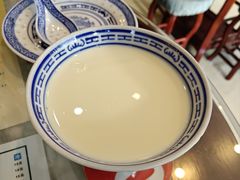 -广信牛奶甜品世家(台东店)