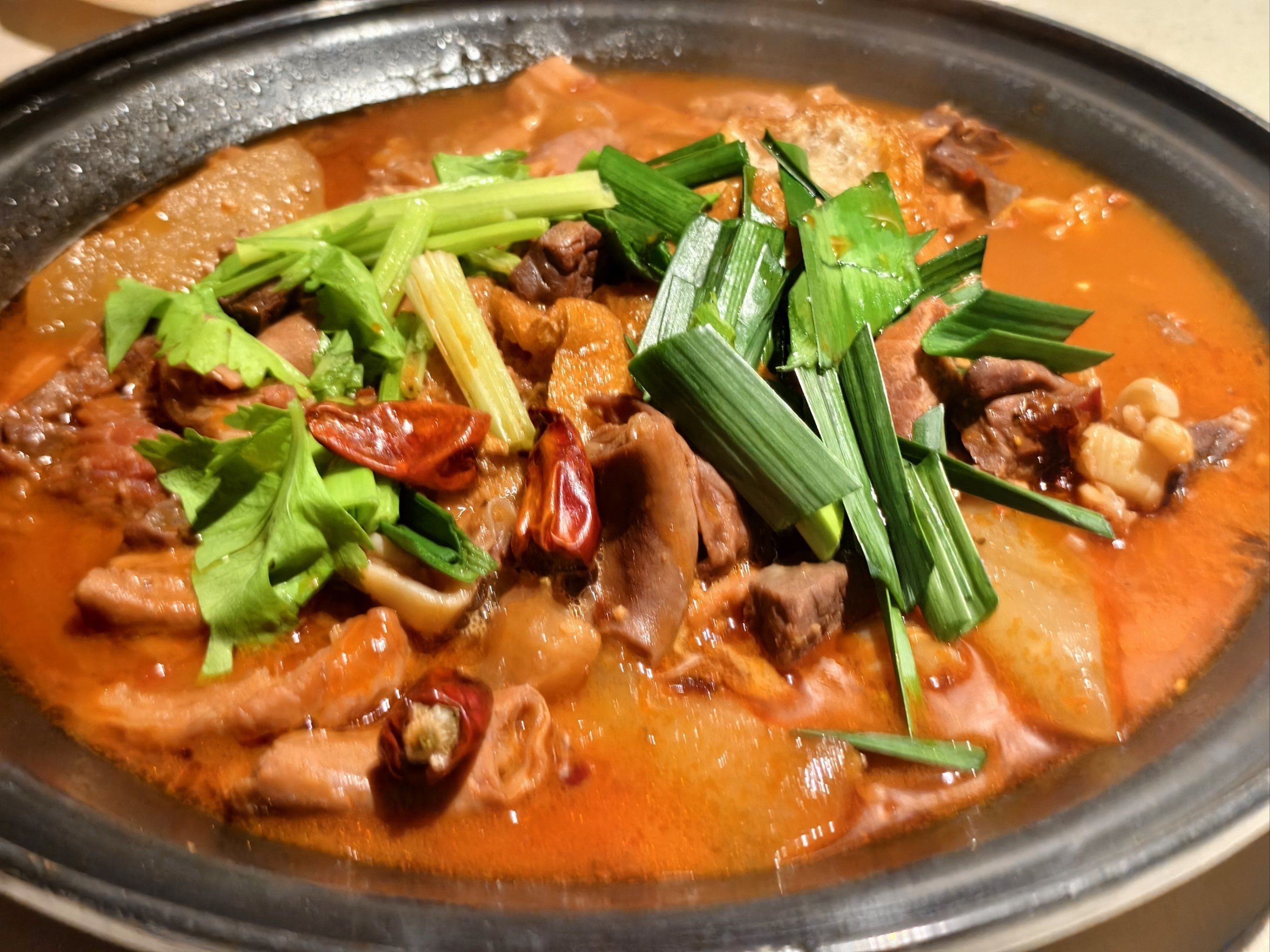 天天领红包 ##0元玩转这座城 

🌶 佳肴菜名
香辣牛杂煲

