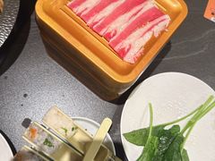 -牛YO寿喜烧·铁板烧和牛火锅自助(市府恒隆店)