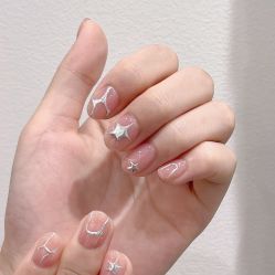 -花岐款式专研健康美甲沙龙