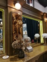 -TWOFACE 双面理发馆