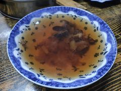 红糖梨水-四代祖传老陈黄焖鱼