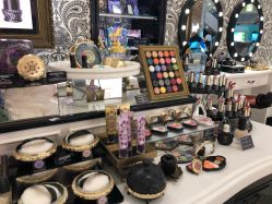 -ANNA SUI