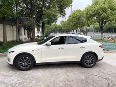 -富君租车(外滩店)