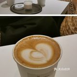 「椰子可露丽」在普通可露丽的基础上加了椰蓉