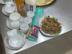 -屯老二农家铁锅炖·行业领军者(梅江店)