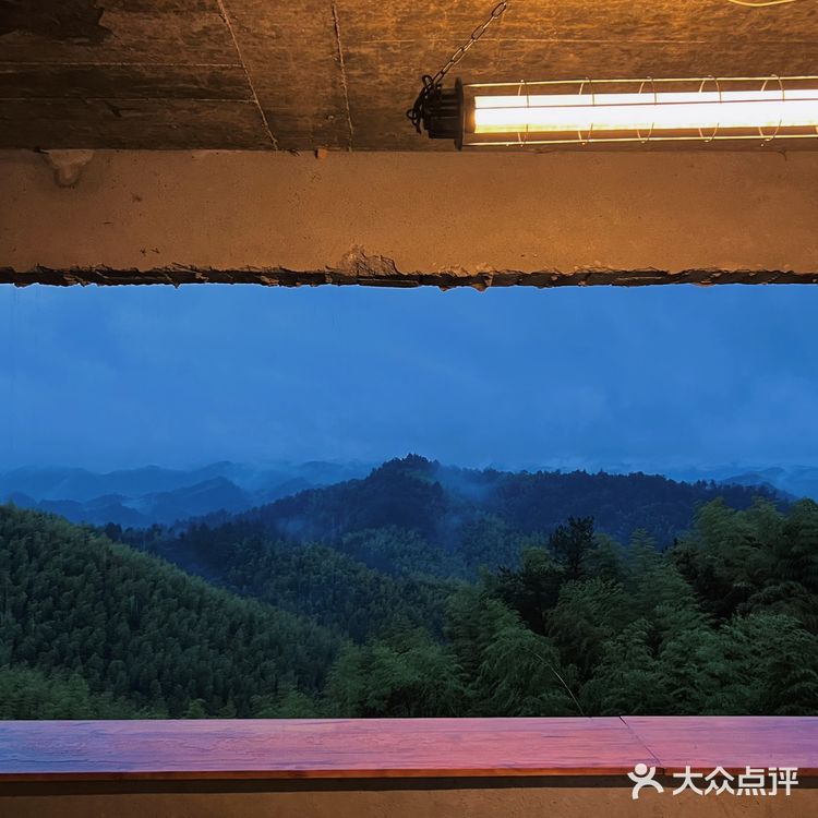 安吉｜悬崖边的☕️瀑布咖啡·半岛茶室🍵