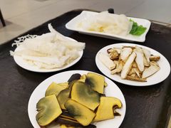-天宜隆蘑菇宴火锅(石景山旗舰店)