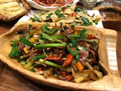 -老滇山寨•云南特色菜•地方菜•民族风情歌舞表演(金碧店)