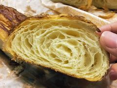 碱水羊角包-OUR Bakery(三里屯太古里店)