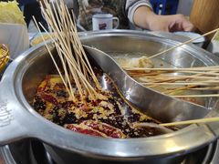 鸳鸯锅底-马路边边·成都串串(翠柏路店)