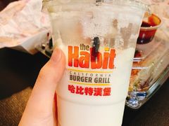 奶油香草奶昔-The Habit Burger Grill 哈比特汉堡(复兴soho店)