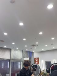 -藤野造型烫染·漂发