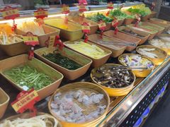 -四囍码头海鲜烧烤自助火锅(外滩南京东路悦荟广场店)