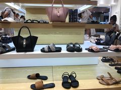 -hotwind热风(丽影广场店)