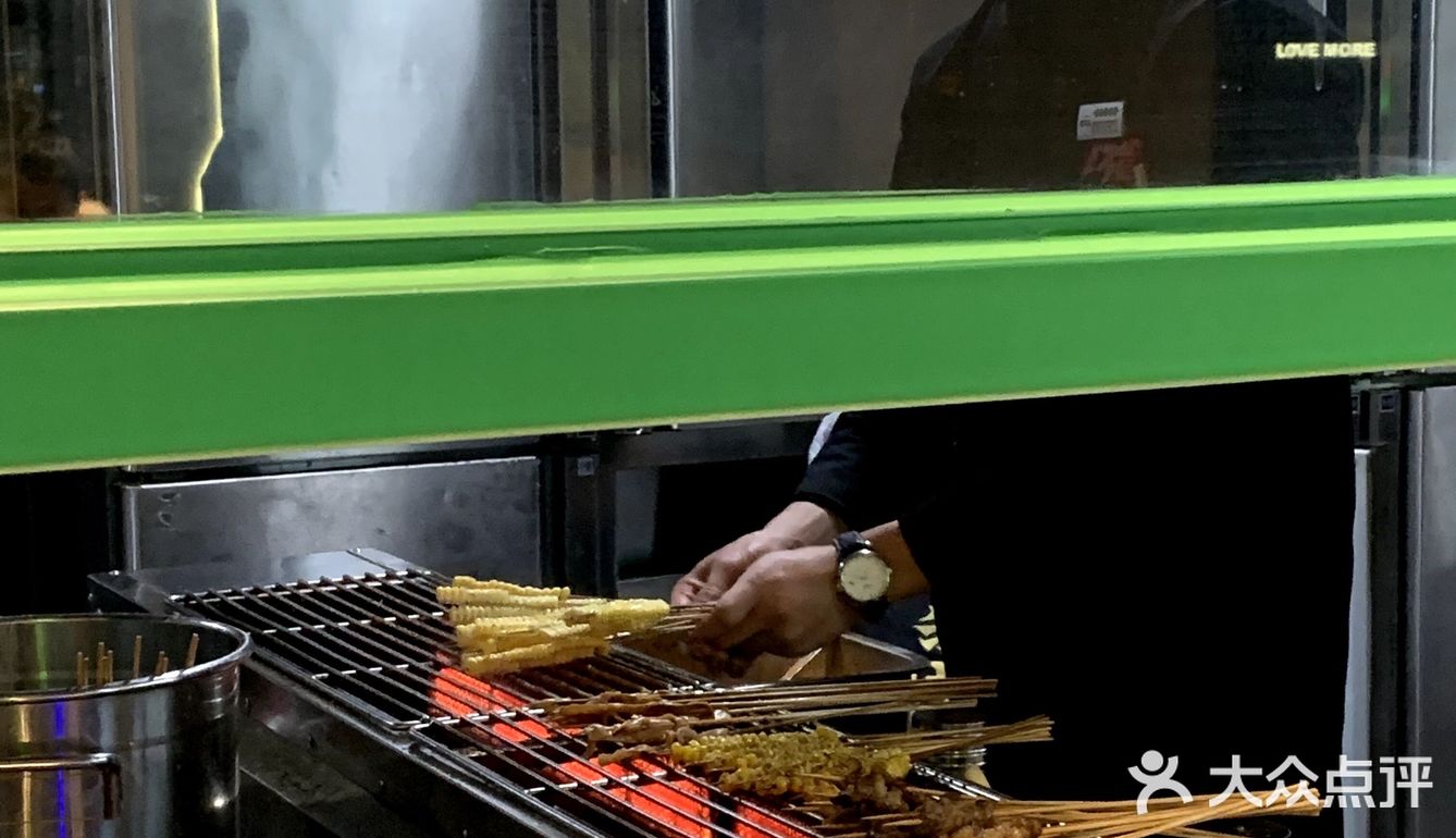 这家烧烤店我真是太爱了！