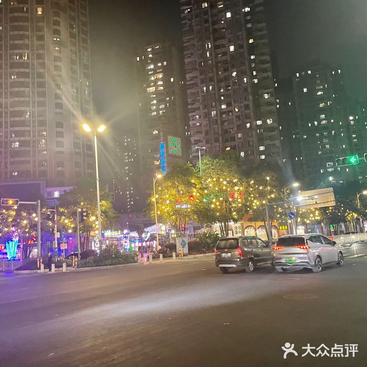 超级nice的老板做的最好吃的鸡蛋汉堡