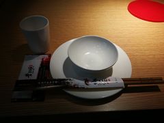 餐具摆设-李子坝梁山鸡(北碚万达五鸡哥店)
