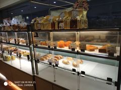 面包甜点陈列柜-花园饼屋·吐司蛋糕面包(星海店)
