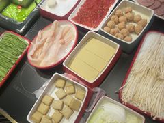 -渝水岸·鲜货火锅(新村7店)