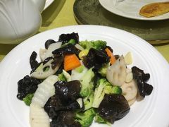 -白鹿苑蒙餐(鄂温克宾馆店)