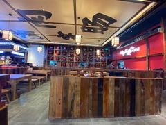 大堂-先启半步颠小酒馆(白麓里店)