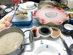 -红鼎豆捞·非遗鲍皇汤火锅(宝丰路店)